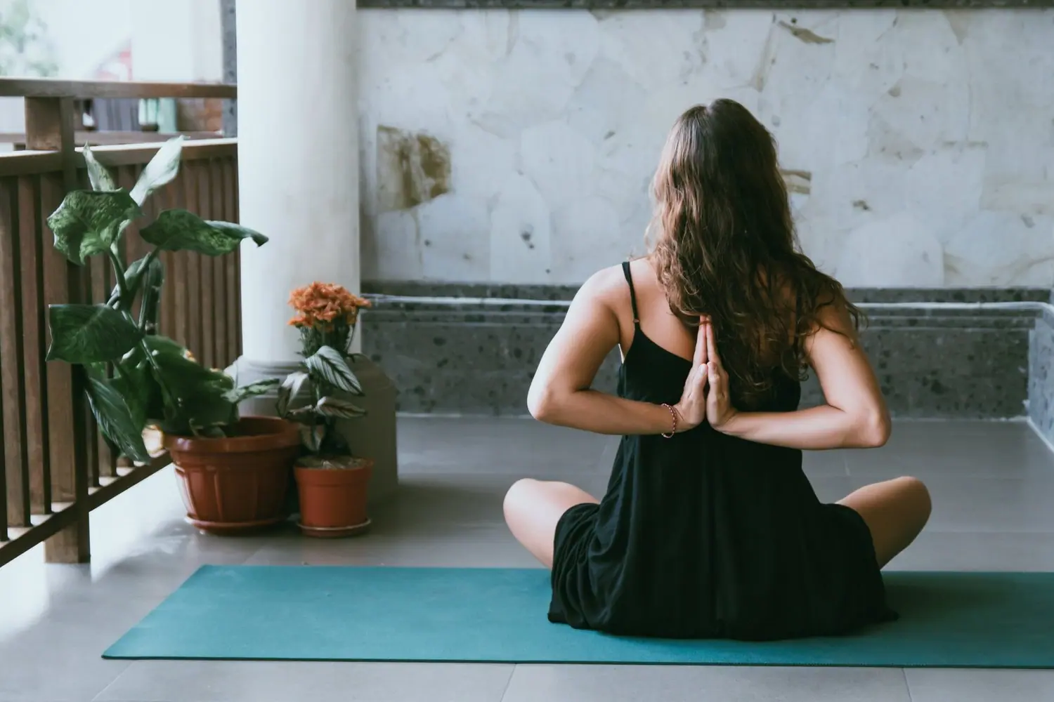 “Advanced-level yoga teacher training courses: what you need to know” by M. G.